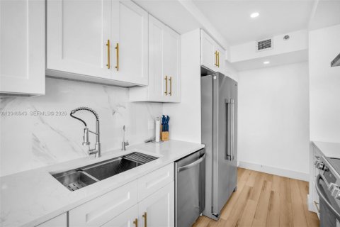 Condo in Aventura, Florida, 3 bedrooms № 2261360 - photo 15