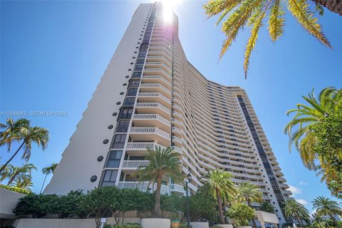 Condo in Aventura, Florida, 3 bedrooms № 2261360 - photo 28