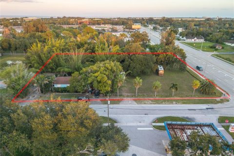 Commercial property in Clearwater, Florida 179.86 sq.m. № 2427343 - photo 12