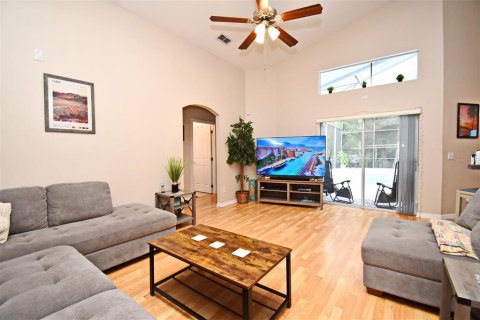 Villa ou maison à louer à Kissimmee, Floride: 3 chambres, 161.65 m2 № 2273117 - photo 5
