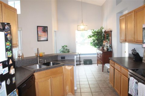 Villa ou maison à louer à Kissimmee, Floride: 3 chambres, 161.65 m2 № 2273117 - photo 7