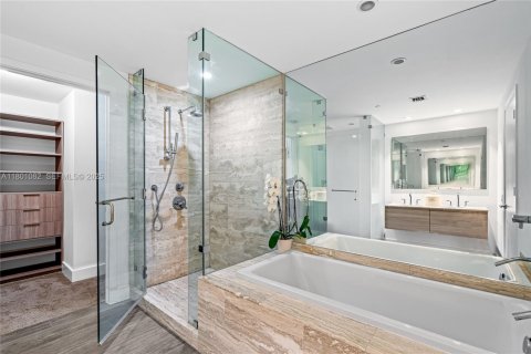 Condominio en venta en Miami, Florida, 2 dormitorios, 87.7 m2 № 2035396 - foto 27