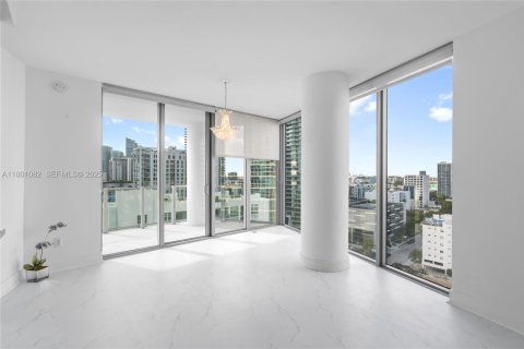 Condominio en venta en Miami, Florida, 2 dormitorios, 87.7 m2 № 2035396 - foto 16