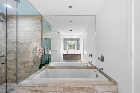 Condominio en venta en Miami, Florida, 2 dormitorios, 87.7 m2 № 2035396 - foto 28