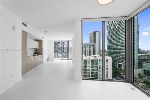 Condominio en venta en Miami, Florida, 2 dormitorios, 87.7 m2 № 2035396 - foto 12