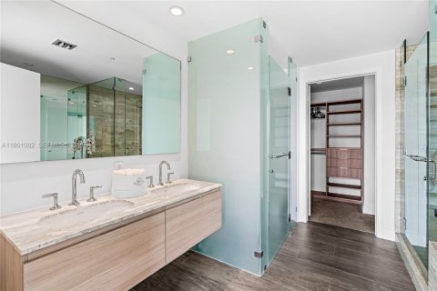 Condominio en venta en Miami, Florida, 2 dormitorios, 87.7 m2 № 2035396 - foto 26