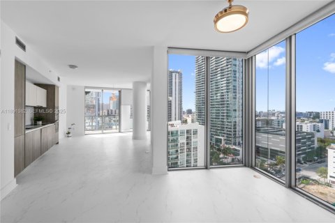 Condominio en venta en Miami, Florida, 2 dormitorios, 87.7 m2 № 2035396 - foto 10