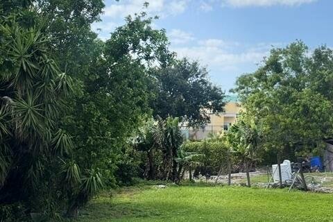 Casa en venta en South Bay, Florida, 9 dormitorios, 155.61 m2 № 2077526 - foto 4