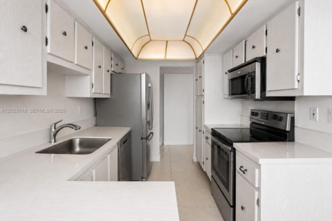 Купить кондоминиум в Авентура, Флорида 2 спальни, 149.11м2, № 2185883 - фото 3