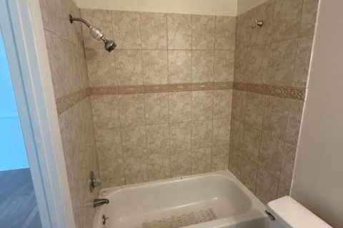 Купить таунхаус в Дирфилд-Бич, Флорида 1 комната, 104.24м2, № 2249558 - фото 24