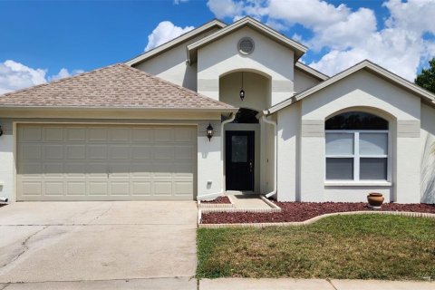 Villa ou maison à Wesley Chapel, Floride 4 chambres, 193.24 m2 № 2147785