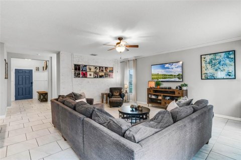 House in Clermont, Florida 5 bedrooms, 240.8 sq.m. № 1733606 - photo 22