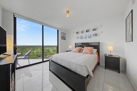 Купить кондоминиум в Дорал, Флорида 3 спальни, 97.73м2, № 2078226 - фото 17