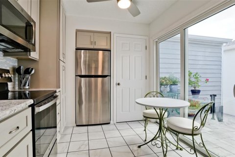 House in Bradenton, Florida 2 bedrooms, 127.09 sq.m. № 1919428 - photo 16