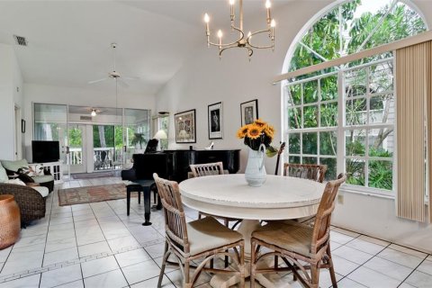 House in Bradenton, Florida 2 bedrooms, 127.09 sq.m. № 1919428 - photo 12
