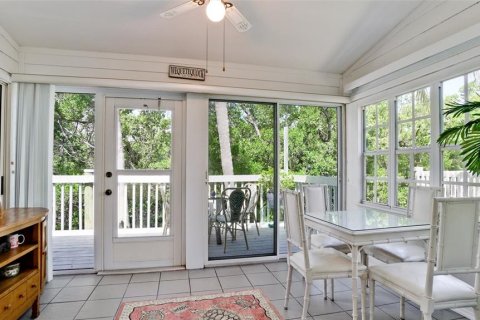House in Bradenton, Florida 2 bedrooms, 127.09 sq.m. № 1919428 - photo 6