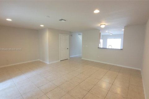 Touwnhouse à louer à Tamarac, Floride: 3 chambres, 131.74 m2 № 1946926 - photo 9