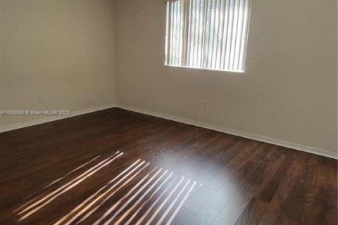 Touwnhouse à louer à Tamarac, Floride: 3 chambres, 131.74 m2 № 1946926 - photo 16