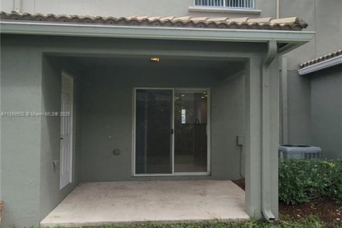 Touwnhouse à louer à Tamarac, Floride: 3 chambres, 131.74 m2 № 1946926 - photo 28