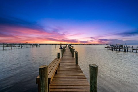Casa en venta en Stuart, Florida, 5 dormitorios, 465.72 m2 № 2382734 - foto 16