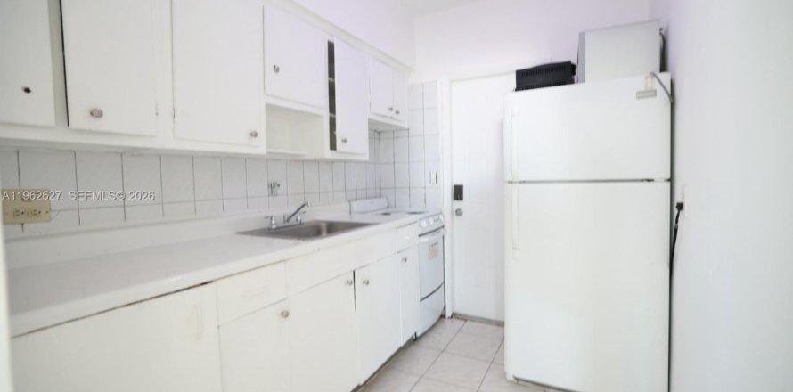 Квартира в Майами-Бич, Флорида 2 спальни, 74.32м2 № 2023797