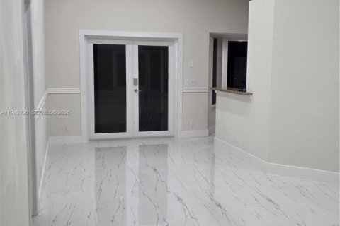 Villa ou maison à louer à Sunrise, Floride: 3 chambres, 114.27 m2 № 1999214 - photo 8