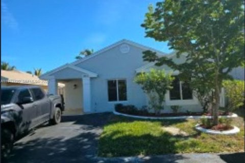 Villa ou maison à Sunrise, Floride 3 chambres, 114.27 m2 № 1999214