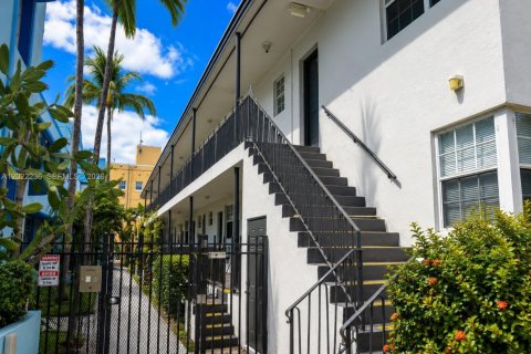 Villa ou maison à louer à Miami Beach, Floride: 45.99 m2 № 2257002 - photo 18