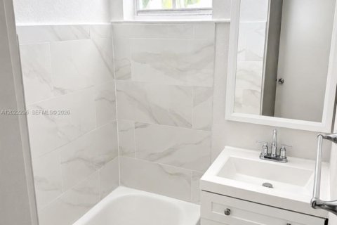 Studio à Miami Beach, Floride № 2257002