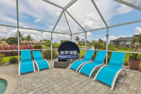 Casa en venta en Cape Coral, Florida, 4 dormitorios № 2179960 - foto 18
