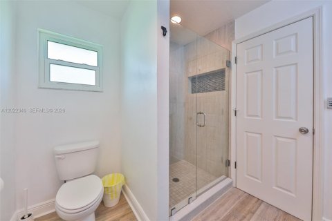 Casa en venta en Cape Coral, Florida, 4 dormitorios № 2179960 - foto 11