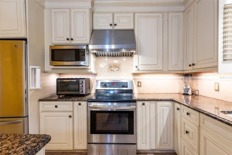 Villa ou maison à vendre à Palm Coast, Floride: 6 chambres, 363.99 m2 № 1816799 - photo 9