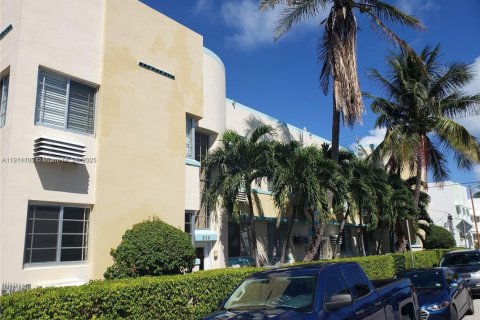 Кондоминиум с 1 спальней в Майами-Бич, Флорида № 1969977