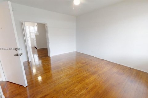 Купить кондоминиум в Майами-Бич, Флорида 1 спальня, 39.95м2, № 1969977 - фото 12