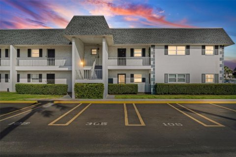Condominio en Bradenton, Florida, 1 dormitorio  № 2206024