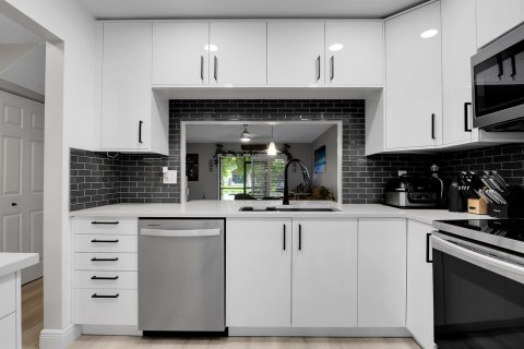 Townhouse in Plantation, Florida 2 bedrooms, 113.71 sq.m. № 2261154 - photo 7