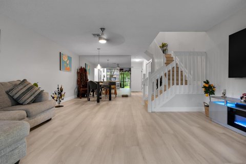 Townhouse in Plantation, Florida 2 bedrooms, 113.71 sq.m. № 2261154 - photo 19