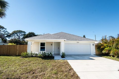 Villa ou maison à vendre à Stuart, Floride: 3 chambres, 130.62 m2 № 2077748 - photo 2