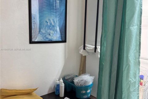 Купить коммерческую недвижимость в Хайалиа, Флорида № 2001932 - фото 4