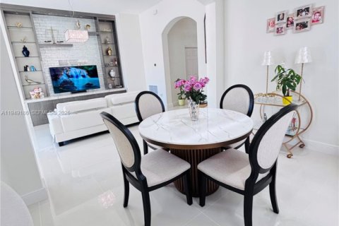 Villa ou maison à vendre à Port St. Lucie, Floride: 3 chambres, 140.56 m2 № 2053183 - photo 5