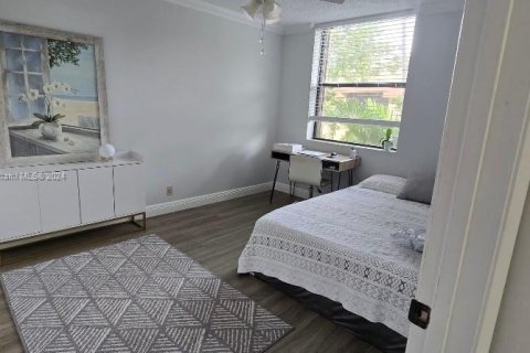 Condo in Coconut Creek, Florida, 2 bedrooms  № 1408441 - photo 16