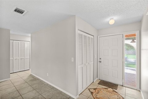 Casa en venta en Orlando, Florida, 4 dormitorios, 167.5 m2 № 1901872 - foto 3
