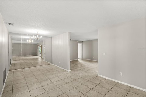 Casa en venta en Orlando, Florida, 4 dormitorios, 167.5 m2 № 1901872 - foto 8