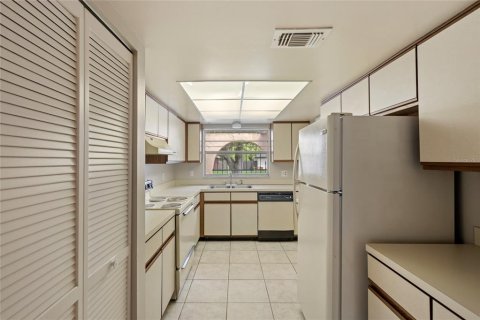 Casa en venta en Orlando, Florida, 4 dormitorios, 167.5 m2 № 1901872 - foto 5