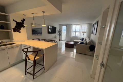 Copropriété à louer à Miami Beach, Floride: 1 chambre, 78.97 m2 № 1892369 - photo 18
