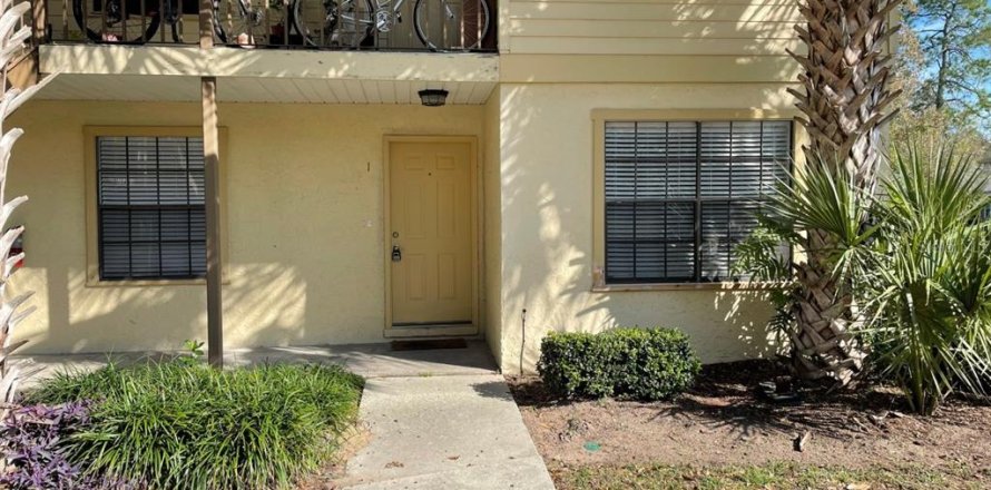 Condominio en Alachua, Florida, 2 dormitorios № 1549173