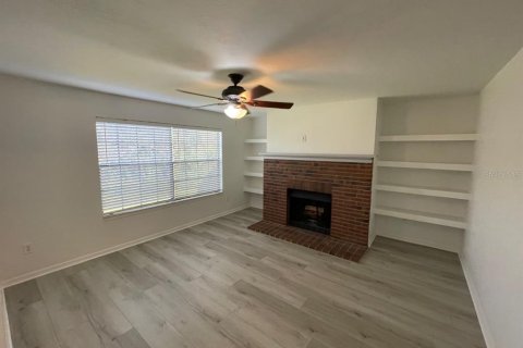 Condominio en alquiler en Alachua, Florida, 2 dormitorios, 89.93 m2 № 1549173 - foto 3