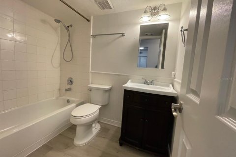 Condominio en alquiler en Alachua, Florida, 2 dormitorios, 89.93 m2 № 1549173 - foto 9