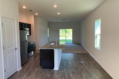 House in New Smyrna Beach, Florida 3 bedrooms, 125.23 sq.m. № 1853287 - photo 3