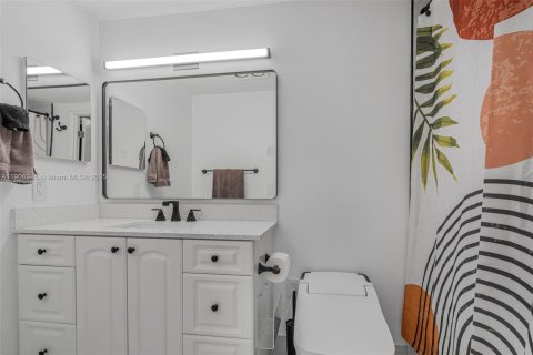 Condominio en venta en Hollywood, Florida, 2 dormitorios, 105.17 m2 № 1963597 - foto 20